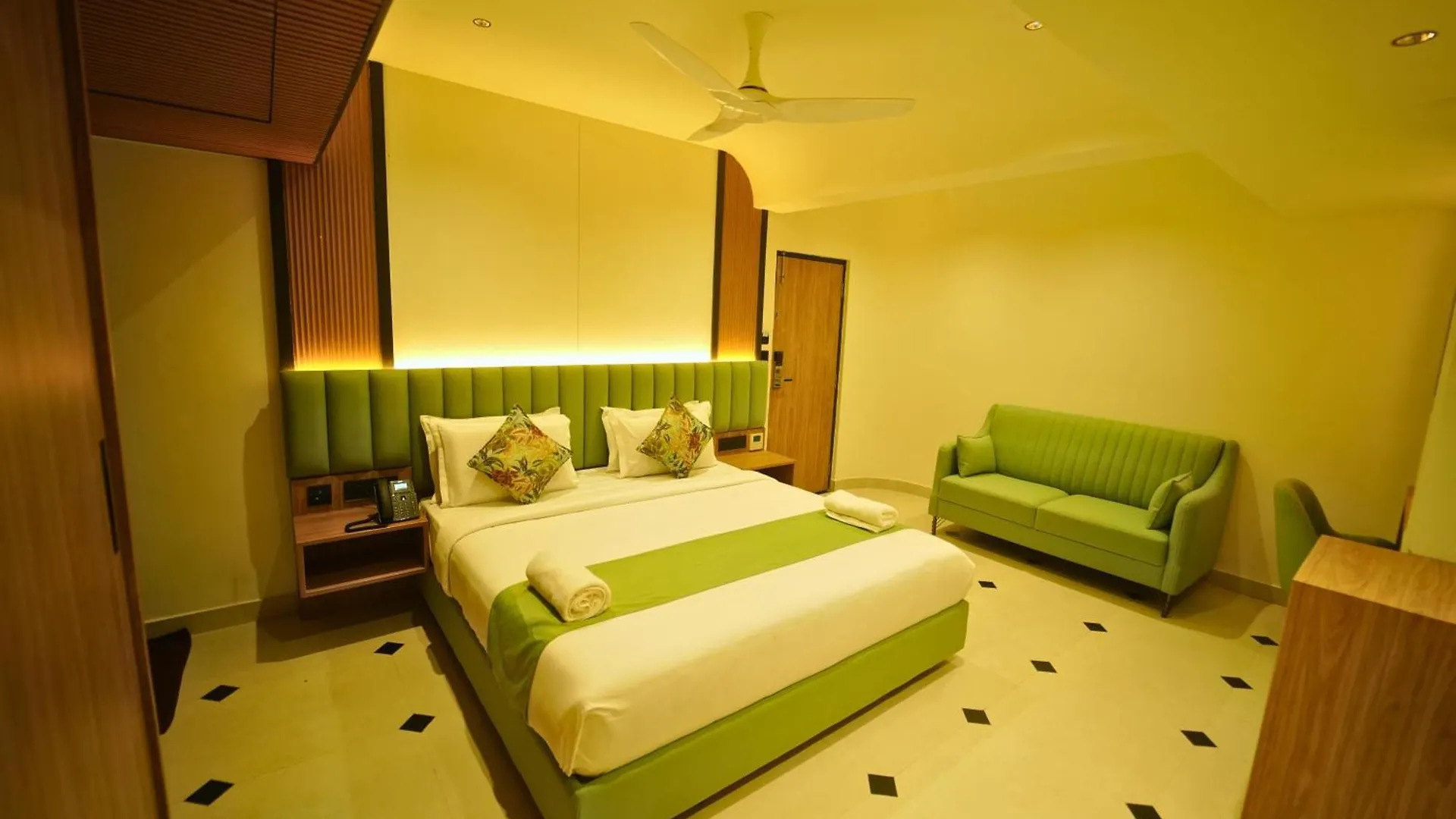 Hotel Yuvraj Land Mark Mysore