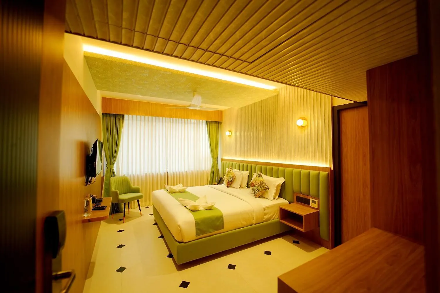 *** Hotel Yuvraj Land Mark Mysore India